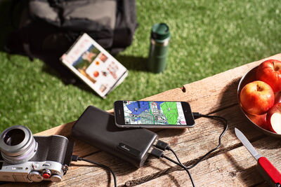 Power Bank Mediarange 20.000mAh Li-ion, 5V, 2x USB-A, 1x USB-C konektor, funkce rychlého nabíjení, LCD display MR756
