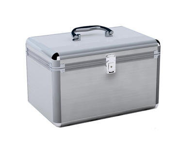 Hliníkový kufr na 200CD stříbrný BOX75