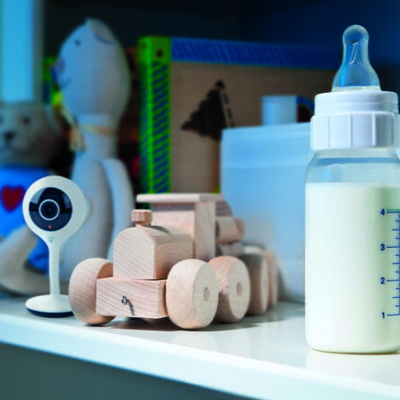 SmartLife Vnitřní Kamera NEDIS Wi-Fi | HD 720p | Cloud / Micro SD | Noční vidění | Android™ / IOS | Bílá