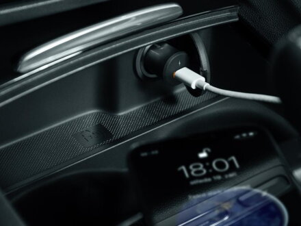 Avacom nabíječka do auta CarPRO s Power Delivery 12V, výstup USB-C 5V/3A nebo (9V/3A nebo 12V/2.25A)