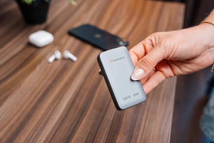 Nabíječka Essentials Slim, GaN nabíječka do sítě USB-C1 PD 3.0 , USB-C2 PD 3.0, šedá, 65W