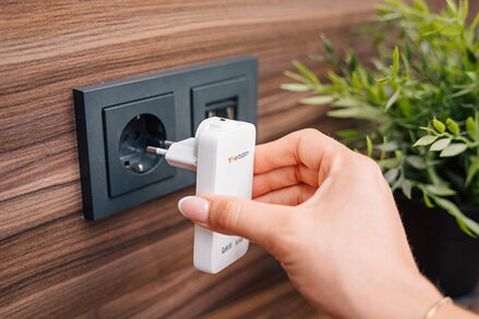 Nabíječka Essentials Slim, GaN nabíječka do sítě USB-C1 PD 3.0 , USB-C2 PD 3.0, bílá, 65W