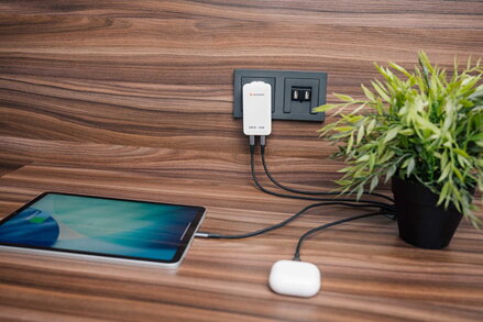 Nabíječka Essentials Slim, GaN nabíječka do sítě USB-C1 PD 3.0 , USB-C2 PD 3.0, bílá, 65W