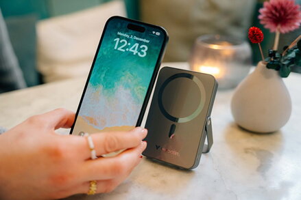 Verbatim, power banka s bezdrátovým nabíjením, 5V, nabíjení telefonu, 32268, 10 000mAh, magnetické připevnění, Šedá