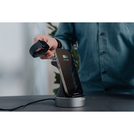 Verbatim, Nabíjecí stojan 2 v 1, pro iPhone a hodinky Apple Watch, černá, 9V, 20W, Certifikace MFi a Qi, DOPRODEJ Verbatim, Nabíjecí stojan 2 v 1, pro iPhone a hodinky Apple Watch, černá, 9V, 20W, Certifikace MFi a Qi, DOPRODEJ