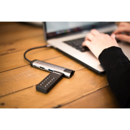 Verbatim USB flash disk, USB 3.0, 128GB, Keypad Secure, černý, 49432, USB C, 256bitové hardwarové šifrování AES, LED indikátor