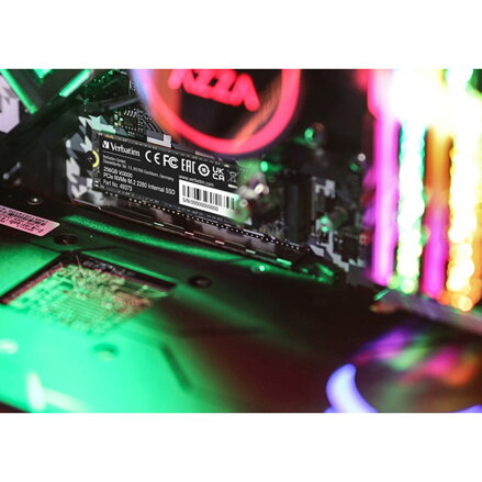 SSD Interní Verbatim Vi3000 M.2, 49373, 256GB, černý, 3300 MB/s-R, NVMe, 1300 MB/s-W
