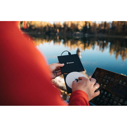 Verbatim 43886, externí CD/DVD mechanika a vypalovačka Slimline, rychlost CD(24x) DVD (8x),USB 3.2 GEN1 a USB-C
