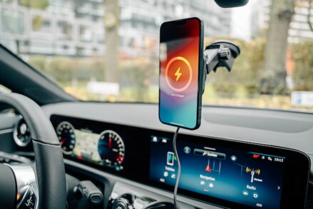 Verbatim držák mobilu do auta, s bezdrátovým nabíjením, technologie Qi, černá