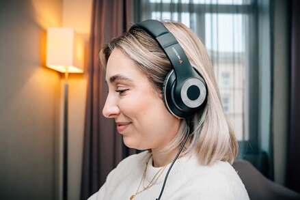 Verbatim TruSound sluchátka s mikrofonem, drátová, černá, plug and play typ USB-C