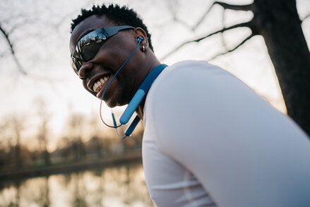 Verbatim TruSound Pro nákrčníková sluchátka, bezdrátová, modrá, USB-C