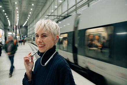 Verbatim TruSound ANC nákrčníková sluchátka, bezdrátová, šedá, USB-C