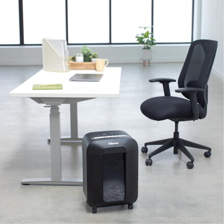 Fellowes automatický skartovací stroj LX 85 s křížovým řezem