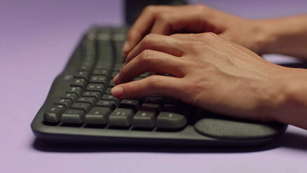 Logitech WAVE KEYS, klávesnice, US, ergonomická, bezdrátová, černá