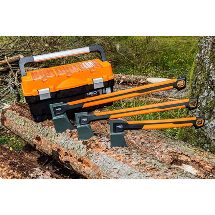 NEO TOOLS sekera 27-033, celková hmotnost 2200g, hmotnost hlavy 1700g, délka sekery 71.1cm